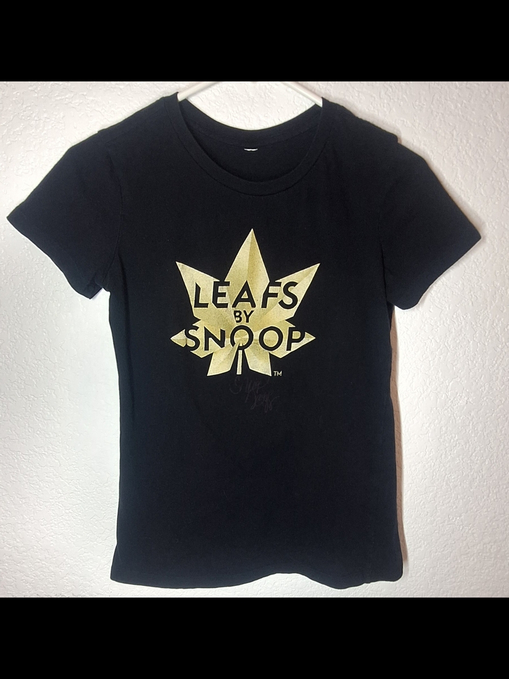 Snoop Dogg Leafs by Snoop Graphic Tee Black Medium 2015 Pentagram